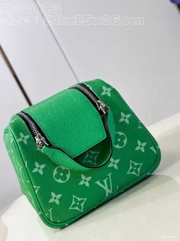 VUITTON LOUIS KIT -28*15*16.5CM DOPP 0515
